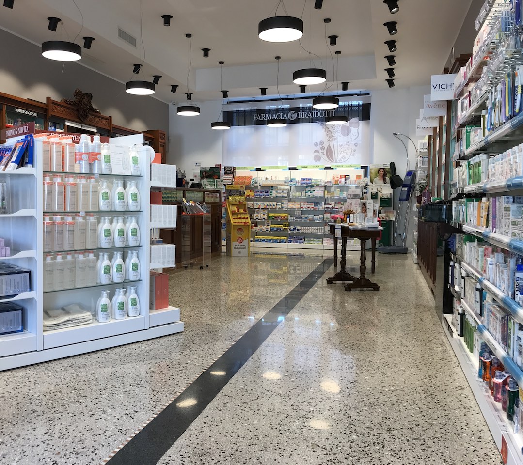 Foto del locale vendita della Farmacia Braidotti